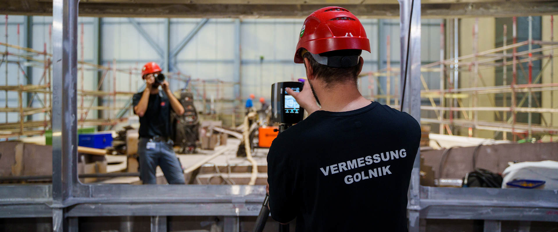 Photogrammetrie und Laserscanning auf einem Schiff im Trockendock einer Werft in Europa
