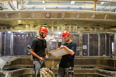 Vermessungsingenieure aus unserem Team 3D Vermessung bei der Arbeit auf einer Werft