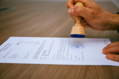 Beglaubigung von Anträgen auf Vereinigung oder Teilung von Grundstücken durch einen Öffentlich bestellten Vermessungsingenieur in Rostock
